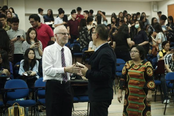 Ajarkan Untuk Hadapi Digitalisasi di Era VUCA World
