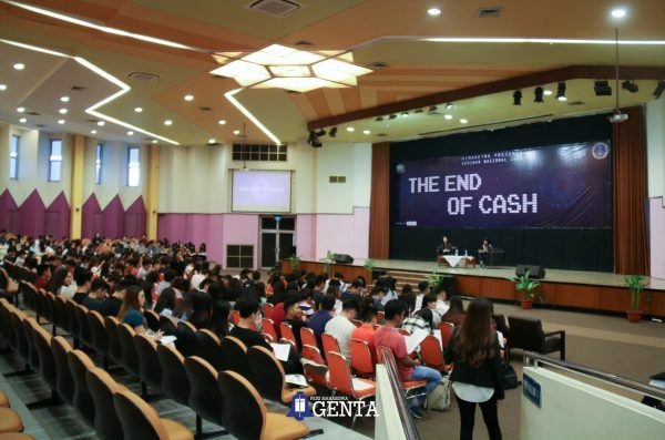 Mengenal Cashless Society, Apakah Aman?