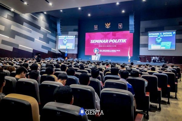 Mengenal Prinsip Berpolitik yang Sesuai dengan Prinsip Kekristenan dalam Seminar i-Politik