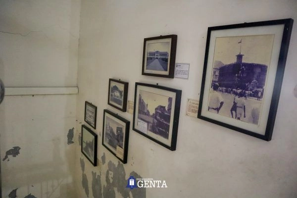 Menggali Wawasan di Balik Lautan Buku Bersejarah