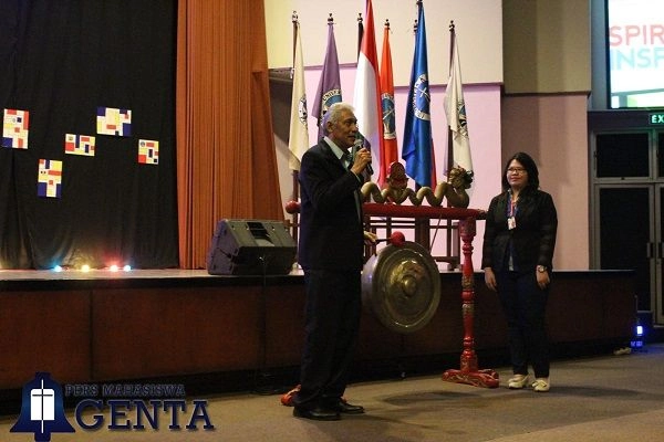 Pelantikan LK KBM UK PETRA 2014-2015