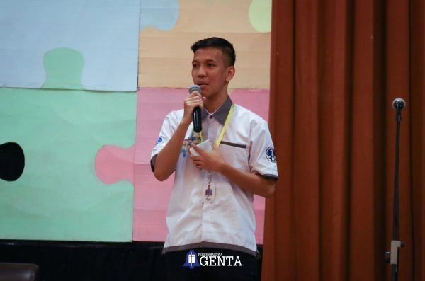 Unjuk Kebolehan Bermusik Dalam Konser Graduasi UKM Vocal Group